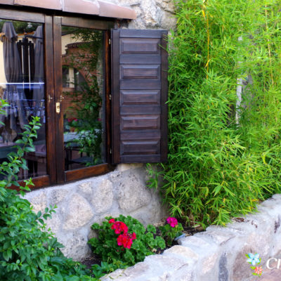 Restaurante desde el exterior, detalle de la ventana